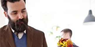 Làm băng đô hoa đội đầu cho những bữa tiệc năm mới