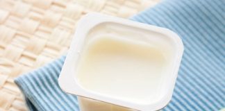 Mách bạn 5 cách giải quyết vấn đề về da từ sữa chua