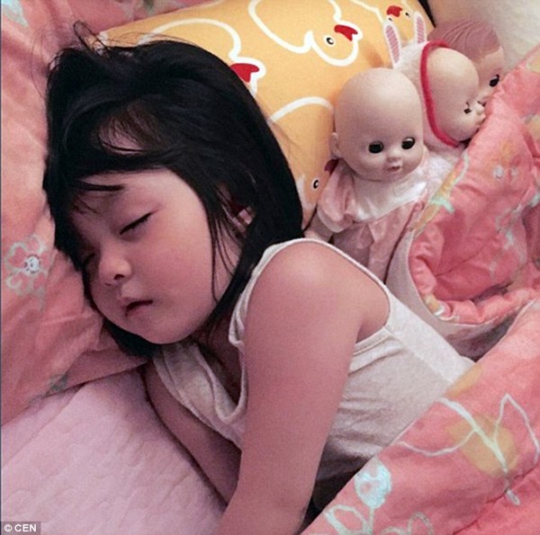 Cô bé 3 tuổi trở thành hiện tượng Instagram châu Á vì quá đỗi đáng yêu - Ảnh 4