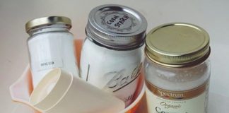 [Đã kiểm chứng] Tự làm lăn khử mùi với 4 nguyên liệu đơn giản