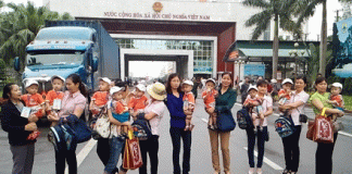 Số phận trớ trêu của những bé trai nằm trong tay bọn buôn người