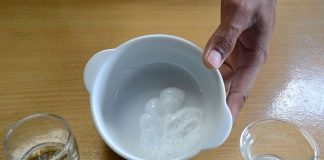 Thổi bay vết mụn với mặt nạ từ tinh dầu tràm trà