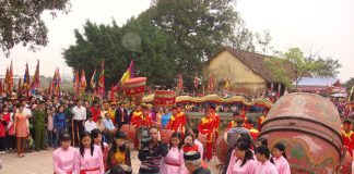 Báo Anh nói về “7 lễ hội ấn tượng nhất của Việt Nam”