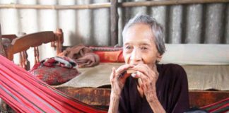 so thich la lung cua cu ba viet nam song lau nhat the gioi hinh anh 1