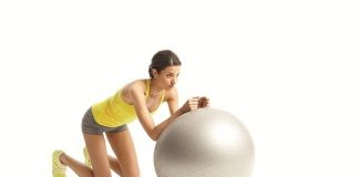 15 phút tập với bóng để có bụng phẳng