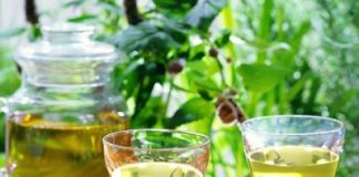 chế độ ăn uống trj mụn 