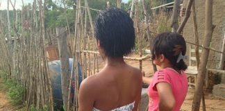 Phẫn nộ với thị trấn lấy phụ nữ làm giải thường... sổ xố