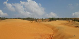 Đồi cát bay Mũi Né  điểm đến lý thú.