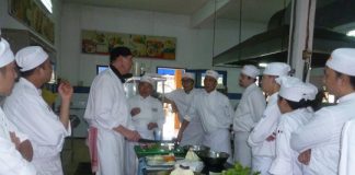 Lao động do Công ty Hycolasec đưa sang Úc làm việc có thu nhập bình quân 54.000 USD/năm Ảnh: PHẠM NGỌC