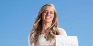 Hai người phụ nữ tuyên bố có con với người ngoài hành tinh