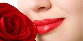 chữa môi thâm tại nhà 