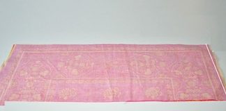 mach_me_cach_may_vay_lien_cho_be_voi_dang_maxi_dieu_da_1