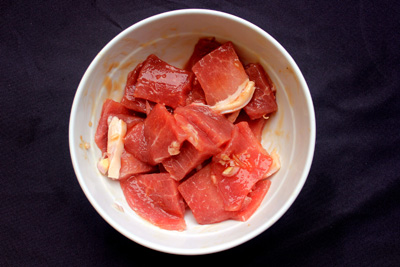 Cách làm thịt sốt cà chua thơm ngon đưa cơm ngày rét 2
