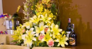 Hướng dẫn trang trí bàn ăn cho ngày Tết - 1