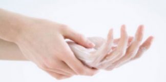 5 cách chống da tay bị khô mùa thu 1