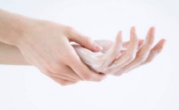 5 cách chống da tay bị khô mùa thu 1