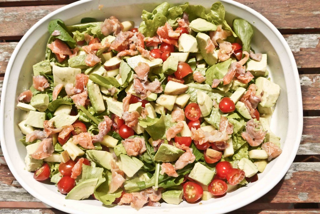 Làm salad cá hồi và pho mát dễ mà ngon - 1