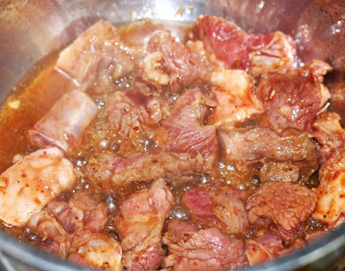 Cách nấu thịt bò hầm hạt dẻ bùi ngon cho dịp cuối tuần - 4