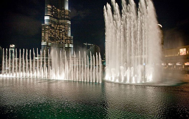 Đến thăm đài phun nước lớn nhất thế giới ở Dubai - 6
