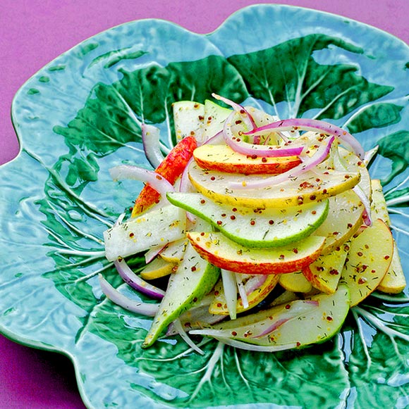 Nhâm nhi món salad lạ miệng từ táo và lê