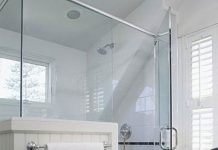 Hướng dẫn cách xoay xở trong nhà tắm chật  - 1