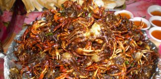 cách làm cua đồng rang me