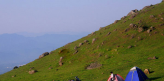 3 điểm lý tưởng cắm trại hóng gió cuối tuần