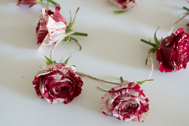 How to make a rose garland