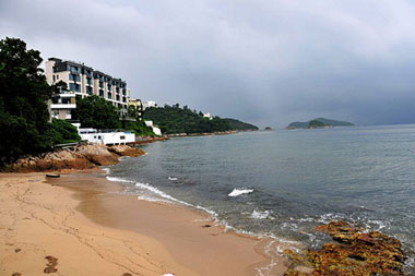   Bãi biển Repulse trở thành thiên đường của tảo đỏ nhưng lại là một trong nhữngnơi hôi thối nhất ở Hong Kong