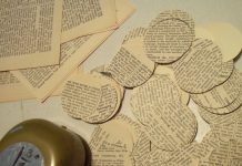 6 cách làm đẹp nhà bằng sách cũ 1