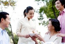 Làm sao để mẹ chồng yêu thương? - 1