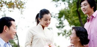 Làm sao để mẹ chồng yêu thương? - 1