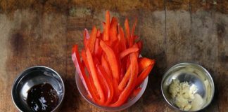 thit-bo-chien-sot-chua-cay-1