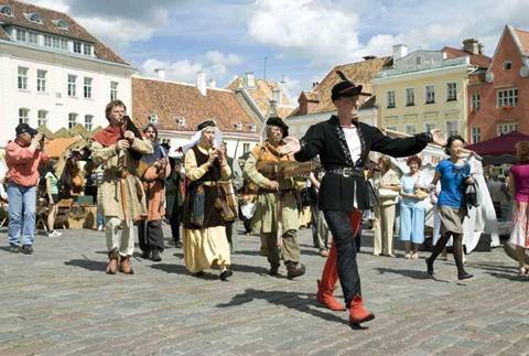 Phố cổ Tallinn ở Estonia: Điểm đến hấp dẫn ở Bắc Âu - 7