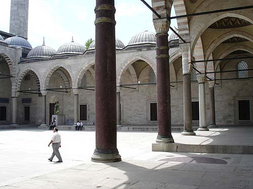 Tráng lệ thánh đường hồi giáo Suleymaniye