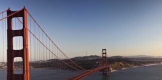 Những cây cầu lung linh nhất thế giới - 1