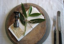 Trang trí bàn ăn theo phong cách vintage 