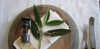 Trang trí bàn ăn theo phong cách vintage 