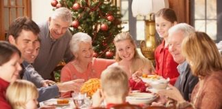 Tổ chức tiệc Giáng sinh cho bé