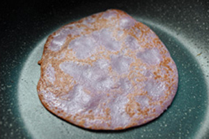 Cách làm pancake khoai lang thơm bùi ngòn ngọt - 6