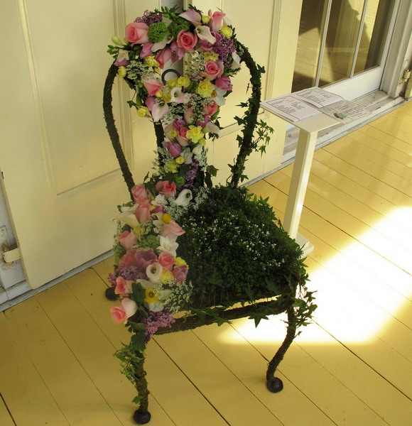 Biến ghế cũ thành bồn hoa rực rỡ | ảnh 17