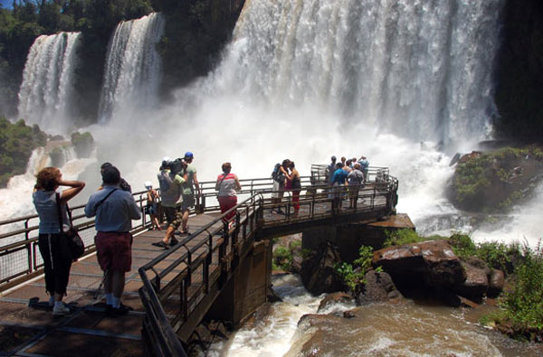 Khám phá thác nước hùng vĩ nhất Nam Mỹ  - 6