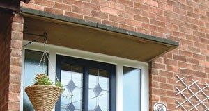 phong thủy cho cửa chính và cửa sổ