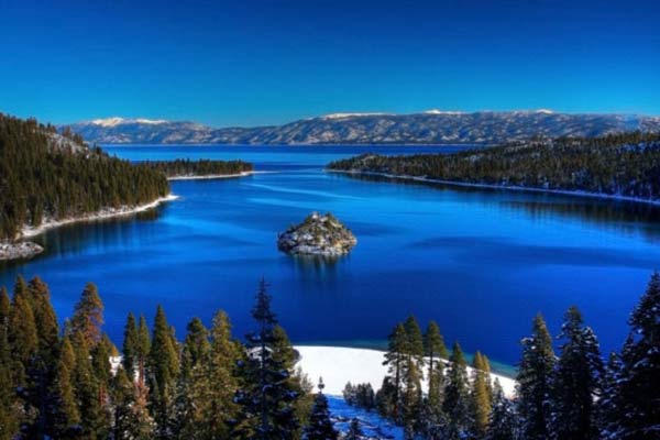 Những hồ nước đẹp nhất thế giới  - 4