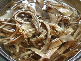 Măng khô hầm xương