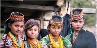 Đông chí tham gia lễ hội thung lũng Pakistan