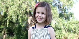 Trưa nắng mẹ tranh thủ may váy hai dây mát rượi cho bé 1