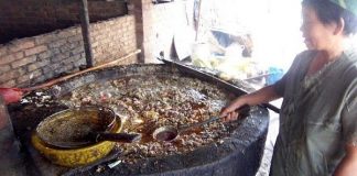 Cận cảnh cách biến nước thải thành dầu ăn ở Trung Quốc 1