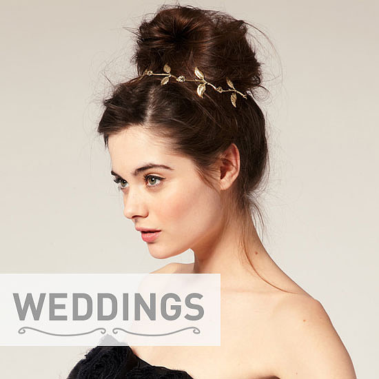 Phụ kiện tóc là trang sức không thể thiếu cho mỗi cô dâu trong ngày cưới. Một chiếc trâm cài đầu lấp lánh cũng có thể giúp cô dâu thêm tỏa sáng và lộng lẫy trong buổi tiệc. Không có lý do gì để bạn bỏ qua 20 mẫu phụ kiện tóc cực xinh dưới đây!