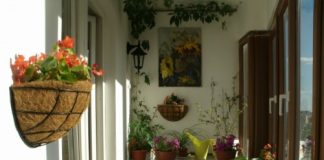 Những công năng lớn từ góc ban công nhỏ Những công năng lớn từ góc ban công nhỏ - 1